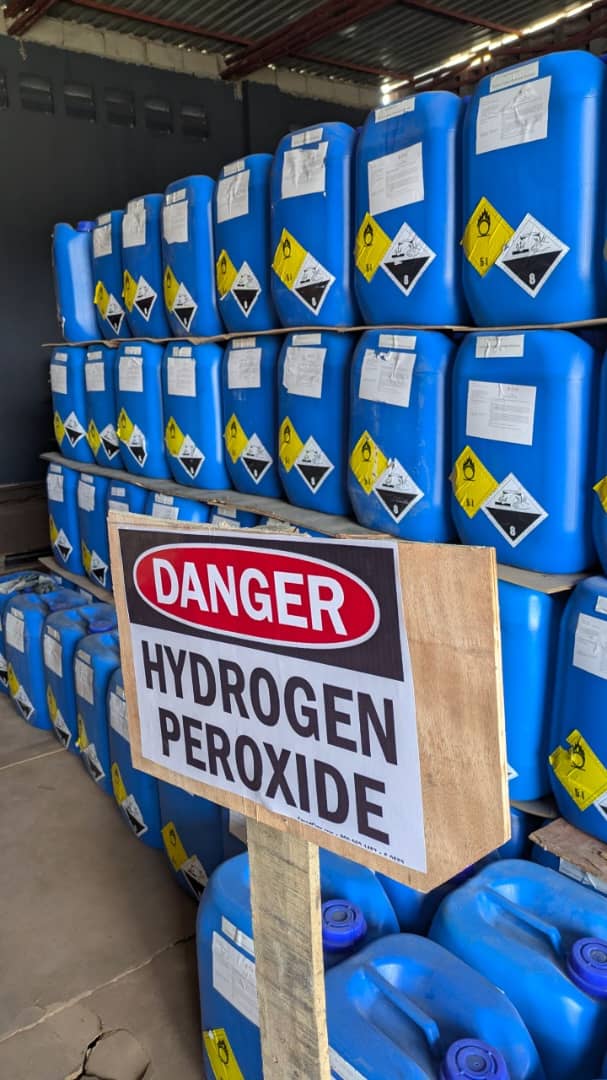 Hydrogen peroxide (liquid)